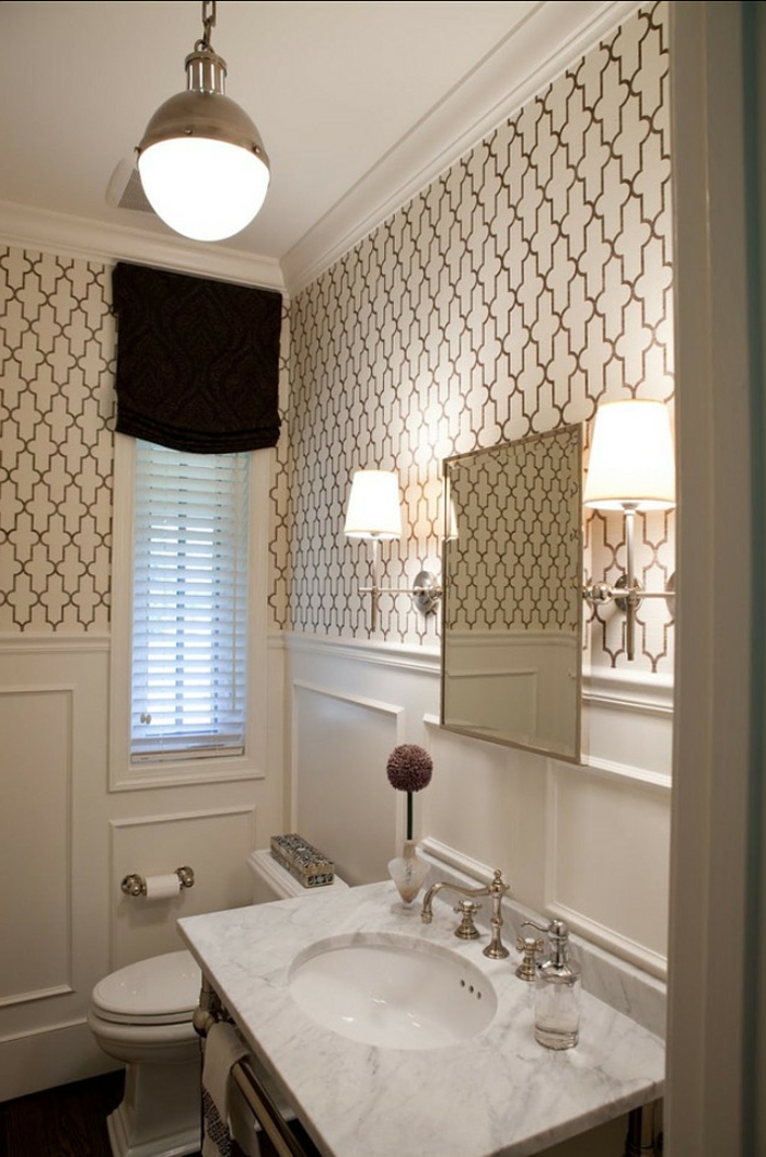 tapete muster badezimmer wandgestaltung ideen wandleuchten badspiegel kleines bad