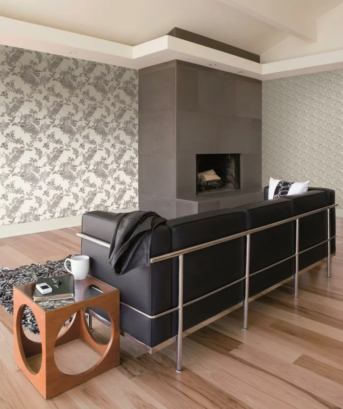 tapete muster wohnzimmer wandgestaltung moderner beistelltisch vintage tapete