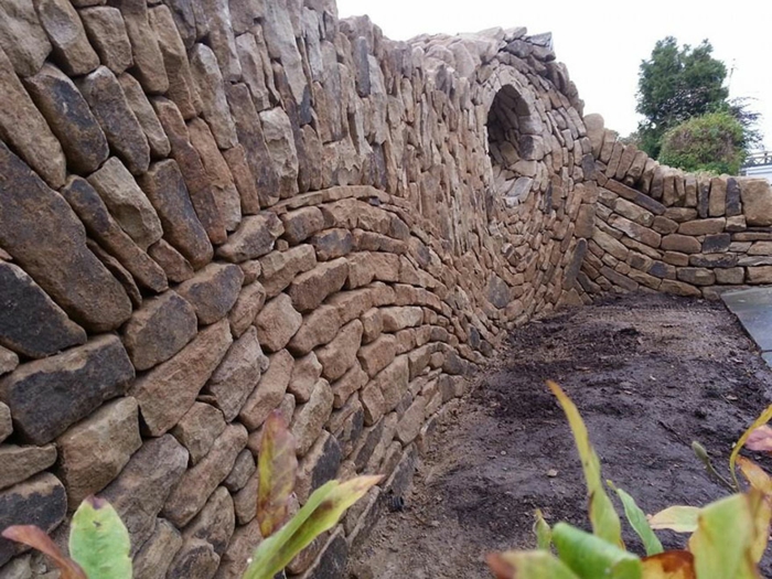 trockenmauer natursteine verlegen mauerwerk mauerer steinkunst