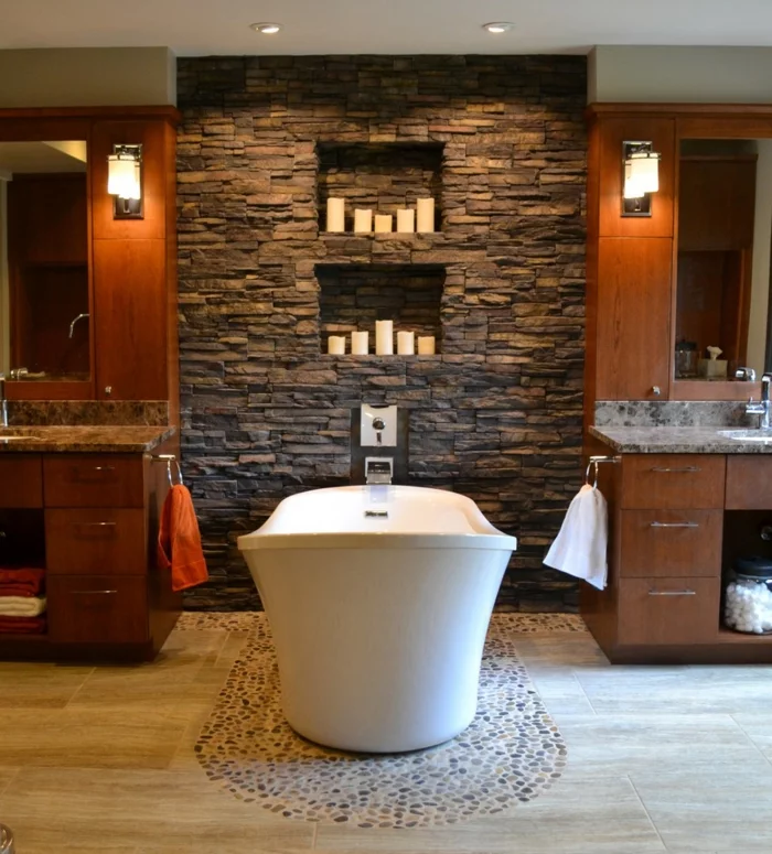 wandpaneel steinoptik badezimmer wandgestaltung mosaikfliesen badewanne