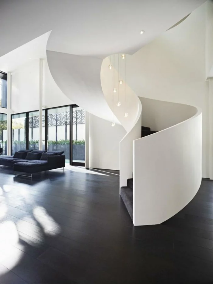 wendeltreppen design innen stilvoll wohnideen wohnzimmer graues sofa