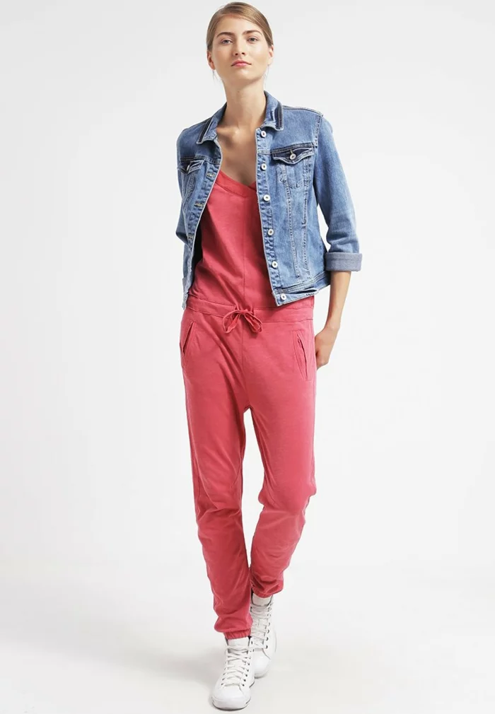 Damenhosen rot modetrends 2016 koralrot mit jeansjacke