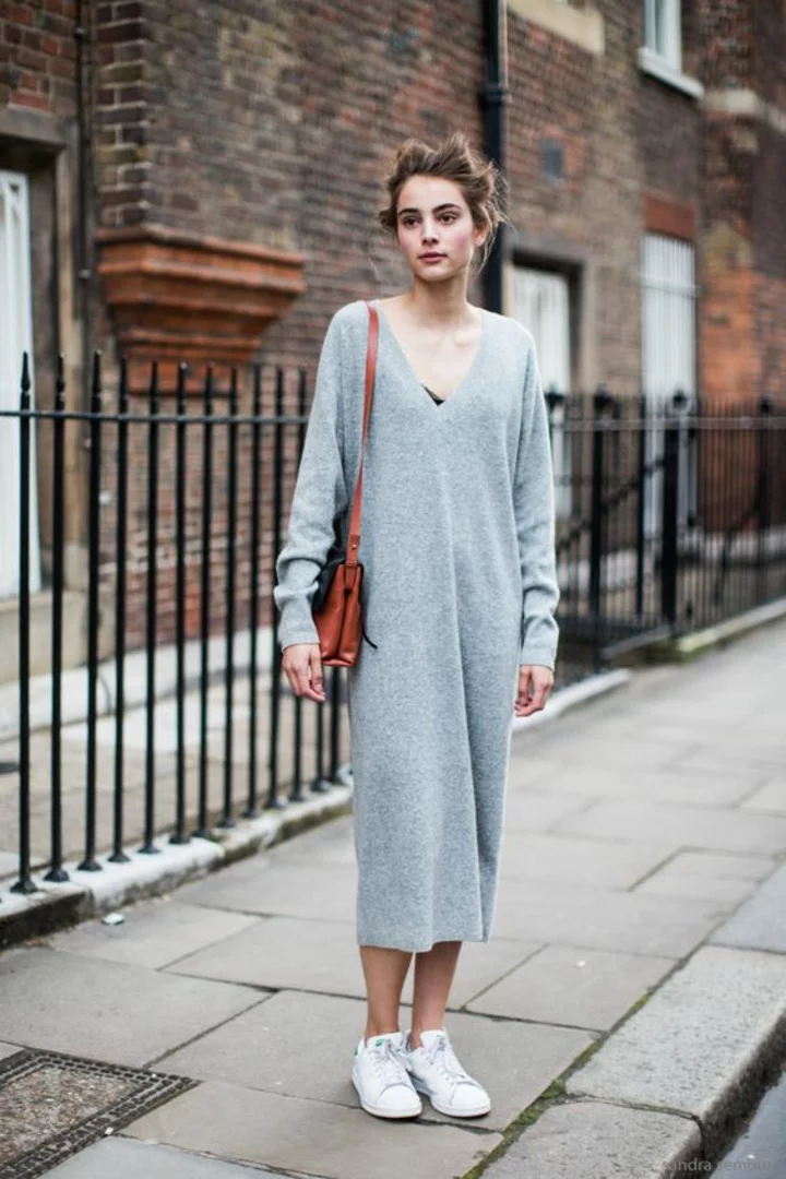 Damenpullover Longpullover Kleid hellgrau Streetstyle Mode