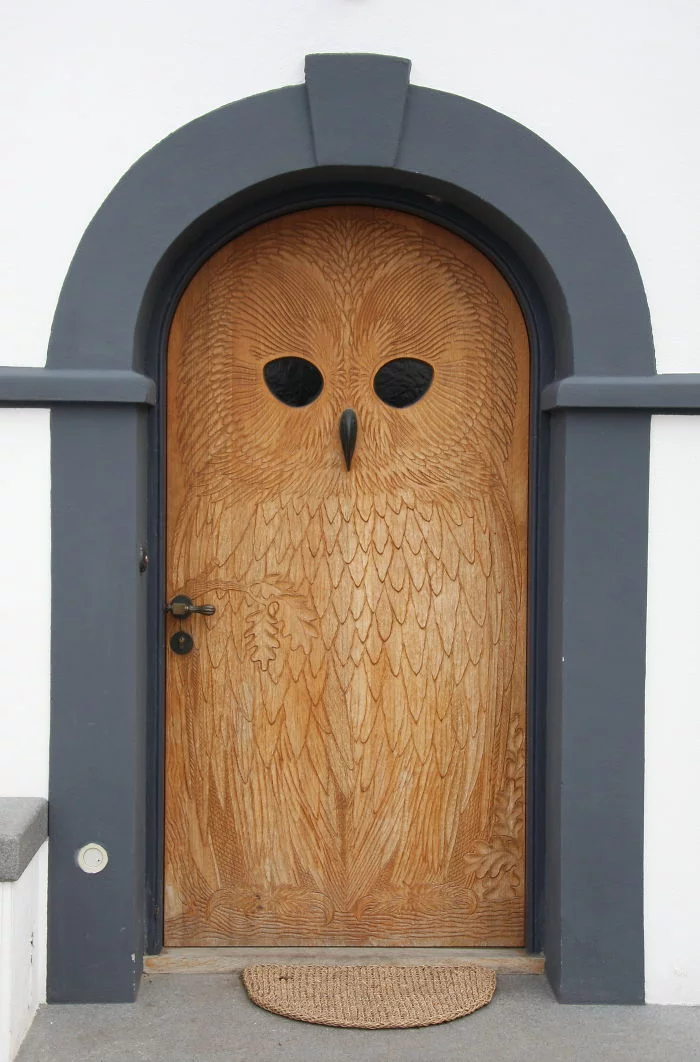 Haustüren Holz Eule Motiv moderne Haustüren DIY Ideen