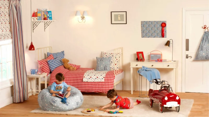 Kinderzimmer für Jungs tolle Ideen für gemütliche Einrichtung bunte Bettwäsche