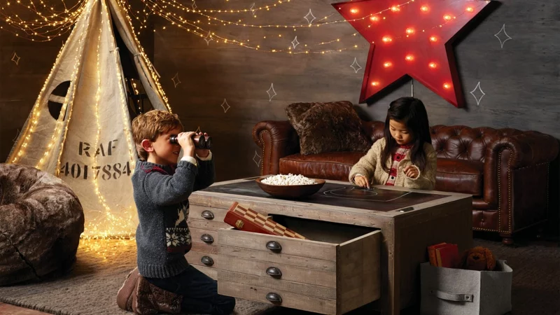 romantische Atmosphäre schaffen im Kinderzimmer für Jungs rustikale Einrichtungsideen Zelt Stern Lichterketten 