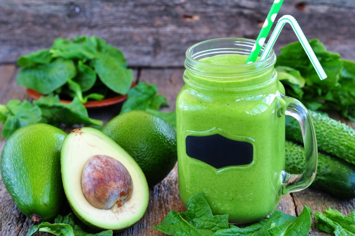  ernährung säure basen stockfoto avokado gurke spinat