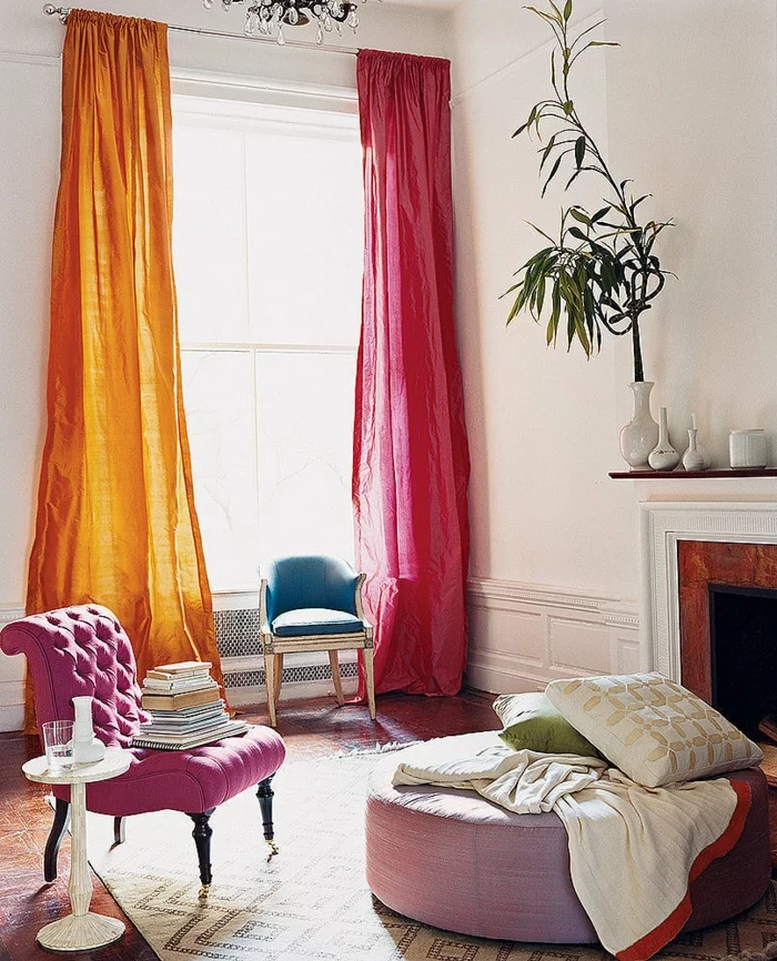 deko ideen wohnzimmer farbige gardinen kamin pflanze möbeldesign
