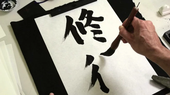 einrichtungsbeispiele raumgestaltung wohnflair asien wohnung einrichten einrichtungsbeispiele asien wohnideen mobiliar kalligrafie