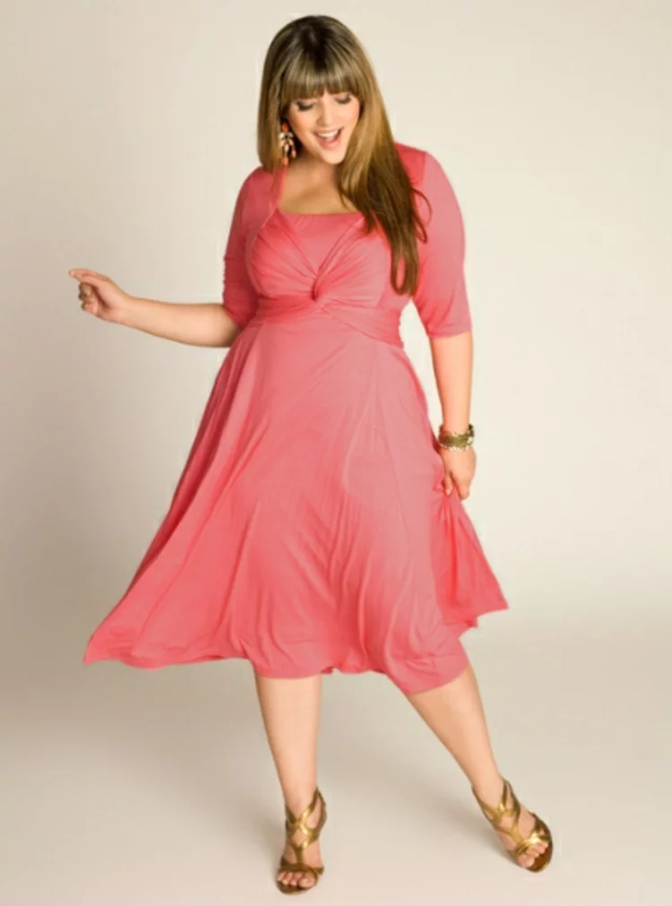 Kleider große Größen knielanges Kleid schöne Rosafarbe attraktiver Look 