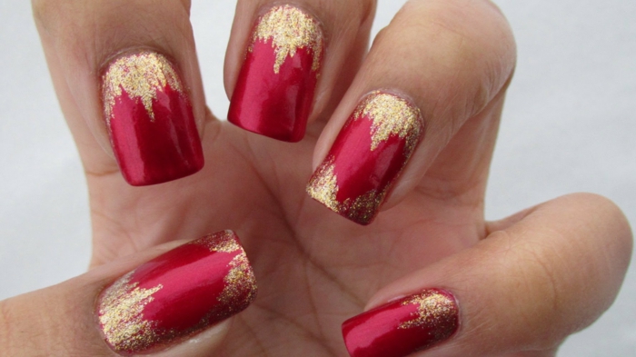 fingernägel design nageldesig rot gold herzen valentinstag
