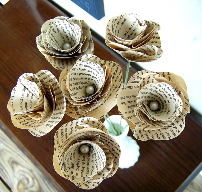 hochzeitsideen recycling papierblumen alte zeitungen diy ideen bastelideen crafthubs