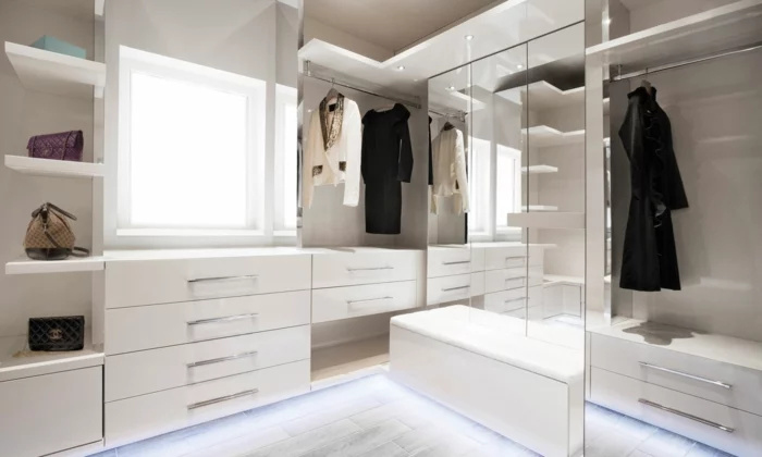 kleiderschrank design ankleidezimmer einrichten spiegel sitzbank