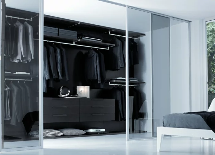 kleiderschrank design offener kleiderschrank schwarz schiebetüren weißer boden schlafzimmer