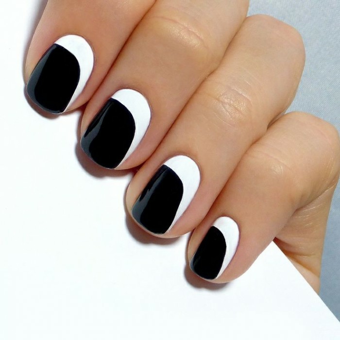 fingernägel design nailart minimalistisch schwarz weiß