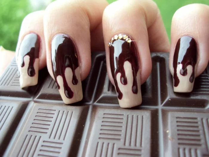 fingernägel design nailart schokolade geschmolzen gelnägel