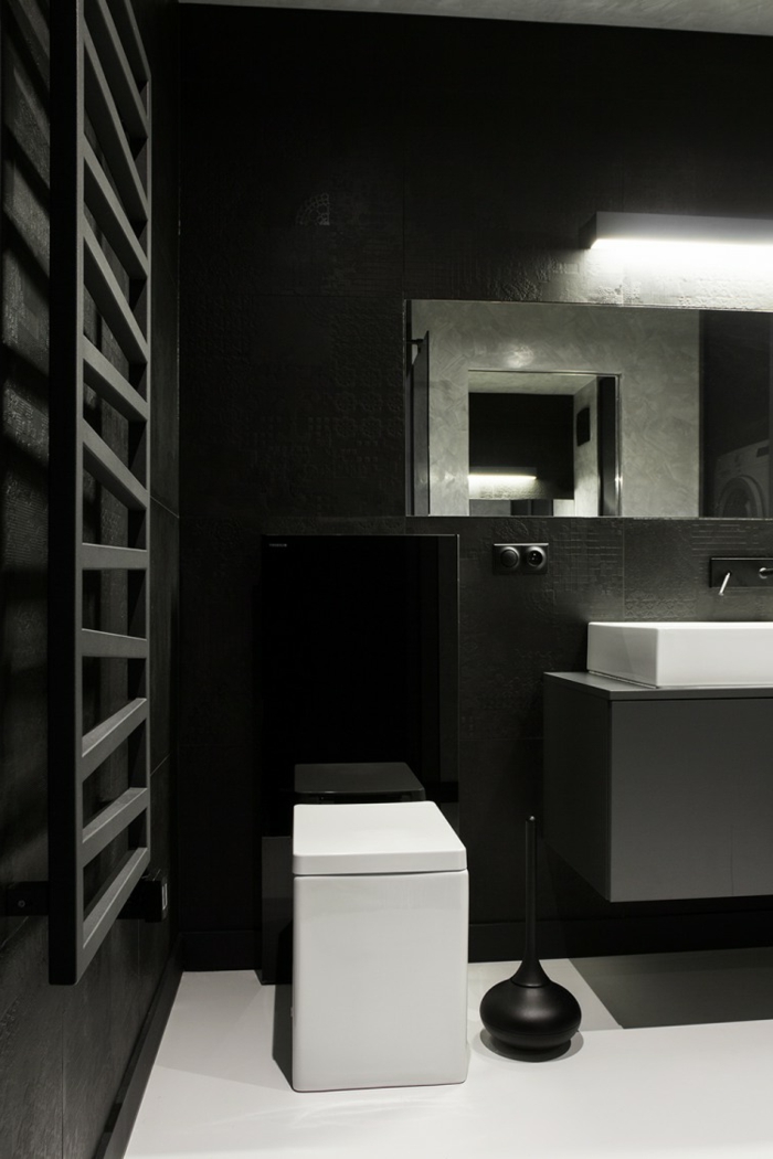 schwarze wandfarbe badezimmer einrichten weißer boden