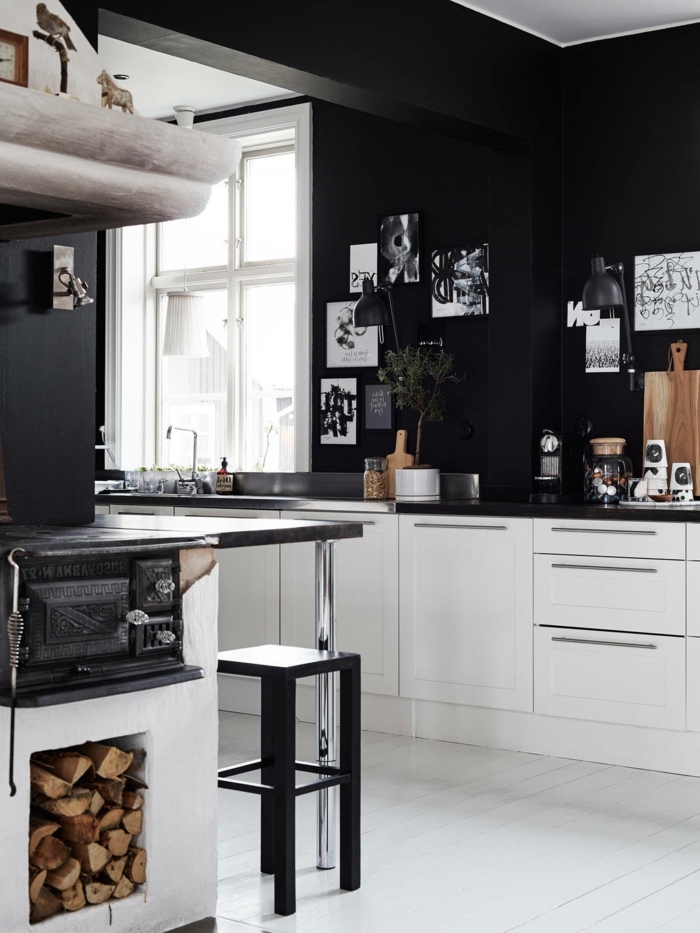 schwarze wandfarbe wohnideen küche weiße küchenschränke heller boden