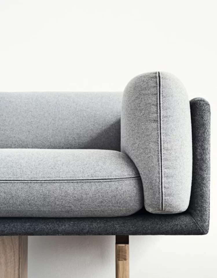 Designer Möbel online kaufen Wohnzimmermöbel Sofa grau Polstersofa