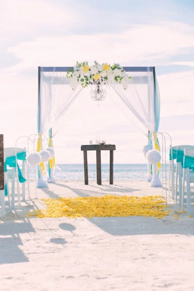 Hochzeitsfeier Ideen Gelb Hochzeit am Strand