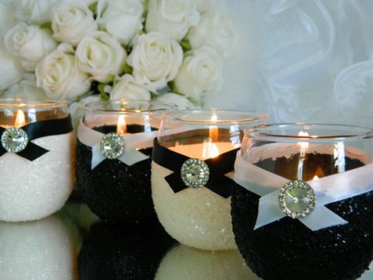 Hochzeitsfeier Ideen Schwarz Weiß Kerzen Halter dekorieren