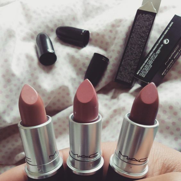 Mac Lippenstift Farbe aussuchen Make up Tipps