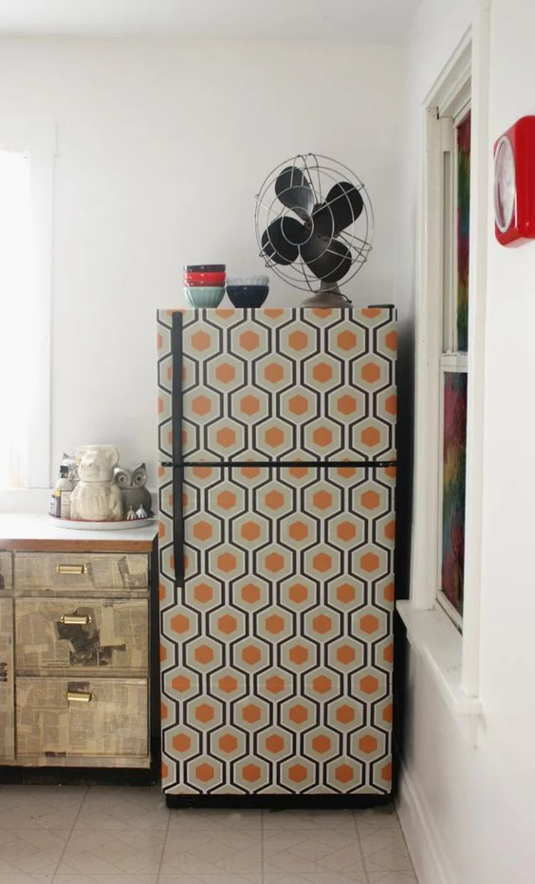 Retro Kühlschrank mit Muster Folie Küchengestaltung Ideen