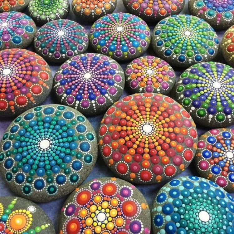 bunte Farbpalette wählen für Steine bemalen Mandala Steinchen Basteln mit Steinen