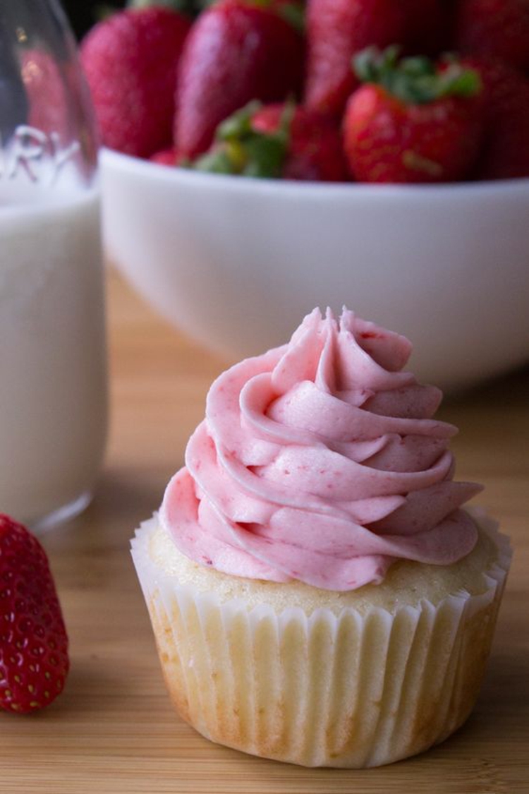 Törtchenzeit Erdbeertörtchen Cupcakes Rezepte mit Erdbeersahne