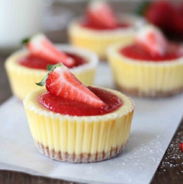 Törtchenzeit Erdbeertörtchen Vanille Muffins mit Erdbeer backen