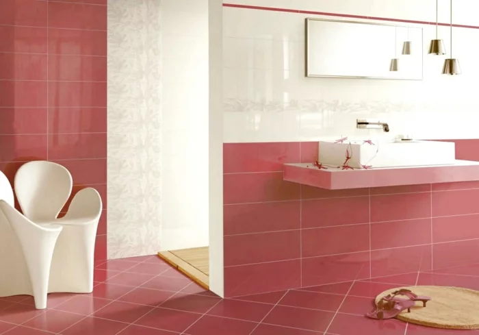 bodenbelag design badezimmer keramik farbig weiße akzente badezimmergestaltung