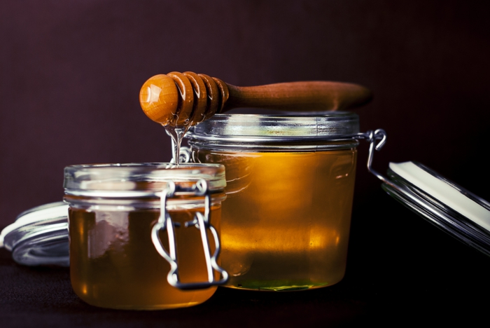 honig gesund honigpott honiglöffel honigwabe schwarz