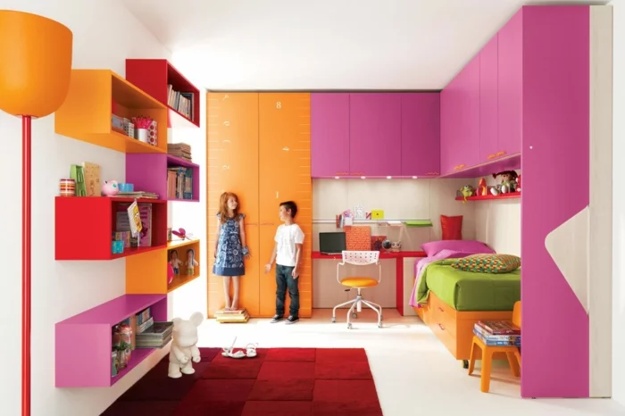 innendesign kinderzimmer einrichten farbige möbel roter teppich