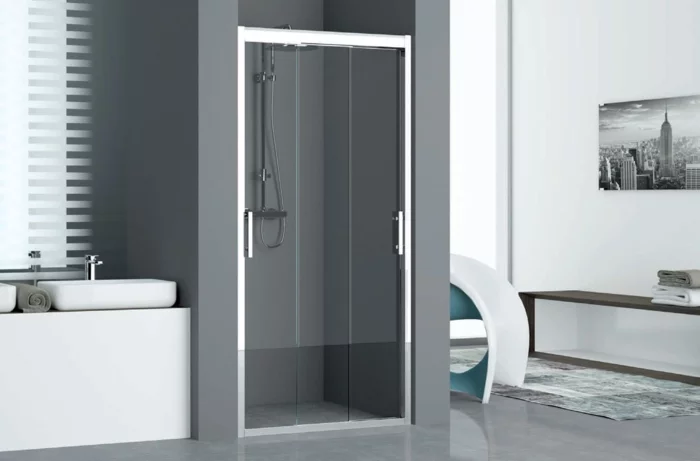 kleines bad einrichten badewanne eingebaute duschkabine modern