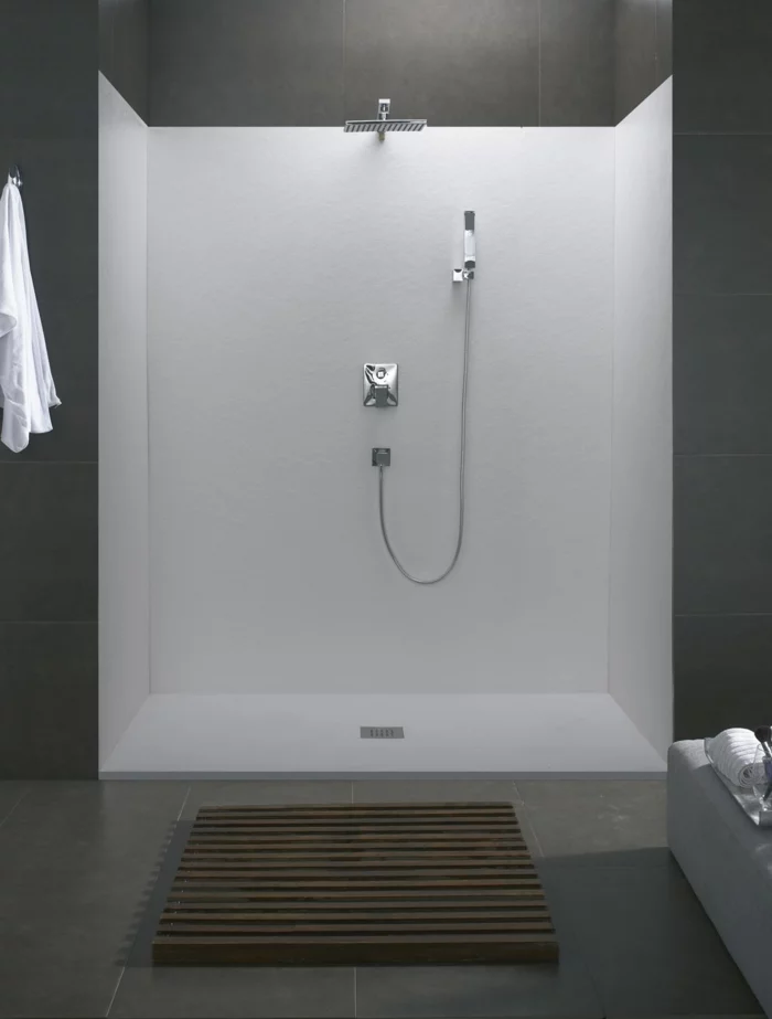 kleines bad einrichten dusche offene duschkabine fliesen grau regendusche