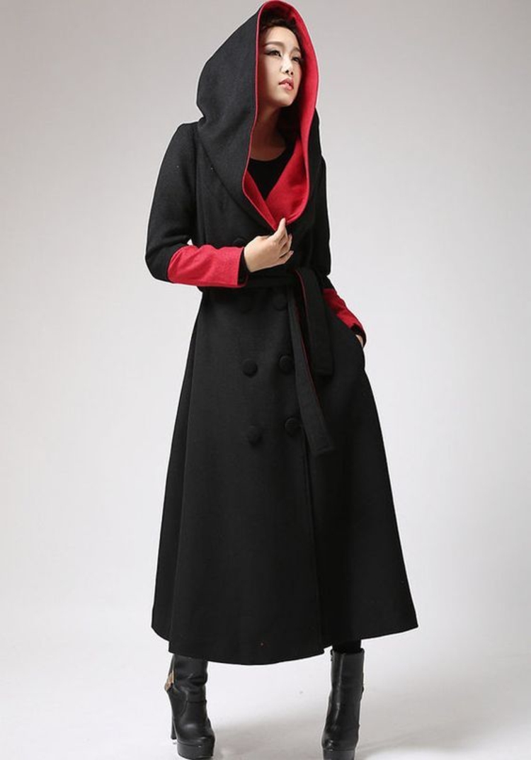 moderne Damenmäntel aktuelle Trendfarben schwarz rot