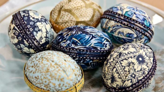 ostereier bemalen eier dekorieren blau weiß