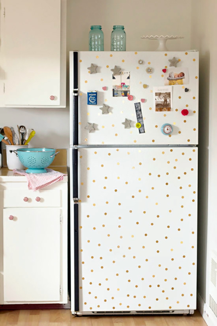 retro kühlschrank punkte dekoration selber machen vintage kücheneinrichtung