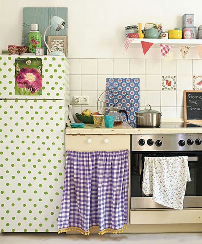 retro kühlschrank selber dekorieren punkte grün vintage küche