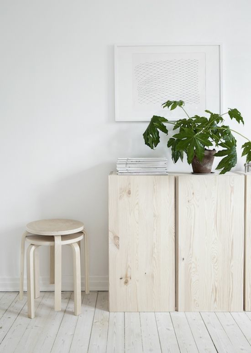 skandinavisch wohnen Einrichtungsbeispiele minimalistische Holzmöbel