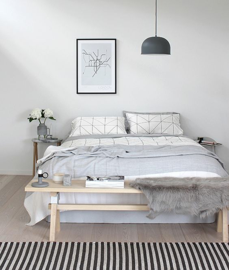 skandinavisch wohnen Schlafzimmer Möbel Bett Bank Bettvorleger