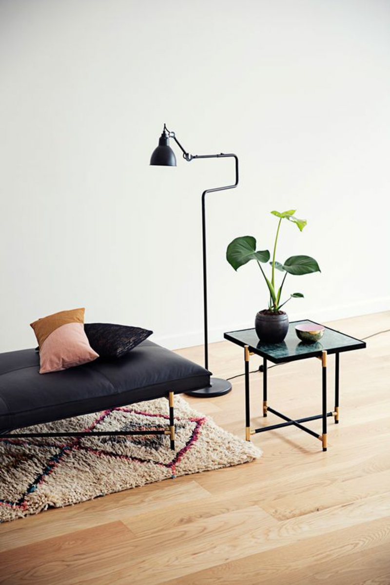 skandinavisch wohnen elegante Designermöbel schwarz