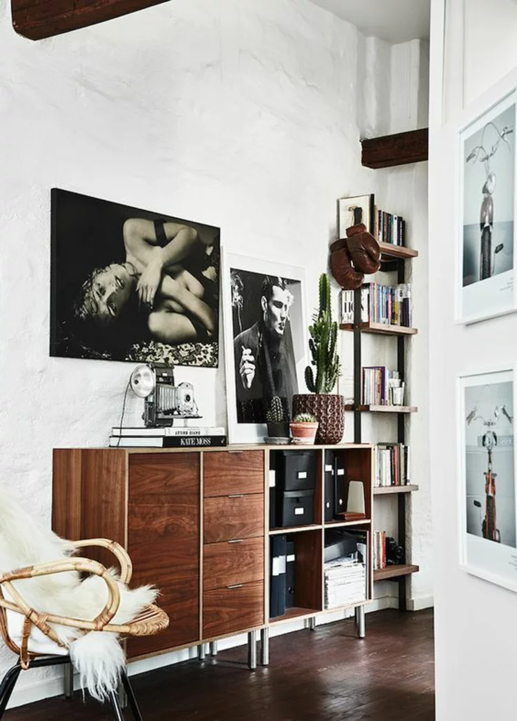 Fotowand Ideen Retro Akzente Wohnzimmer Wände dekorieren schwarz weiß Fotos