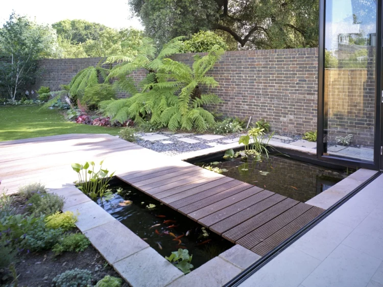 Gartenteich Bilder moderne Gartengestaltung im japanischen Stil Holz und Stein 