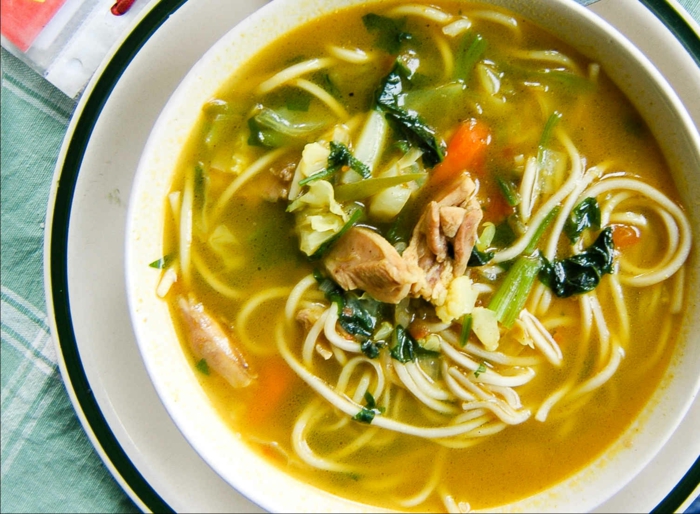 Gute Ernährung essen gesund Suppe Erkältung ingwer