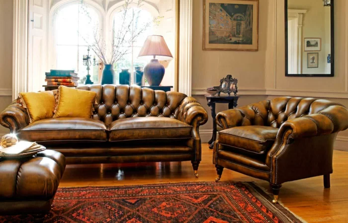 chesterfield sessel echtleder sofa ottomane braun wohnzimmereinrichtung gentlemansgazette