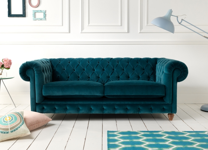 chesterfield sofa grün elegant schick weißer boden