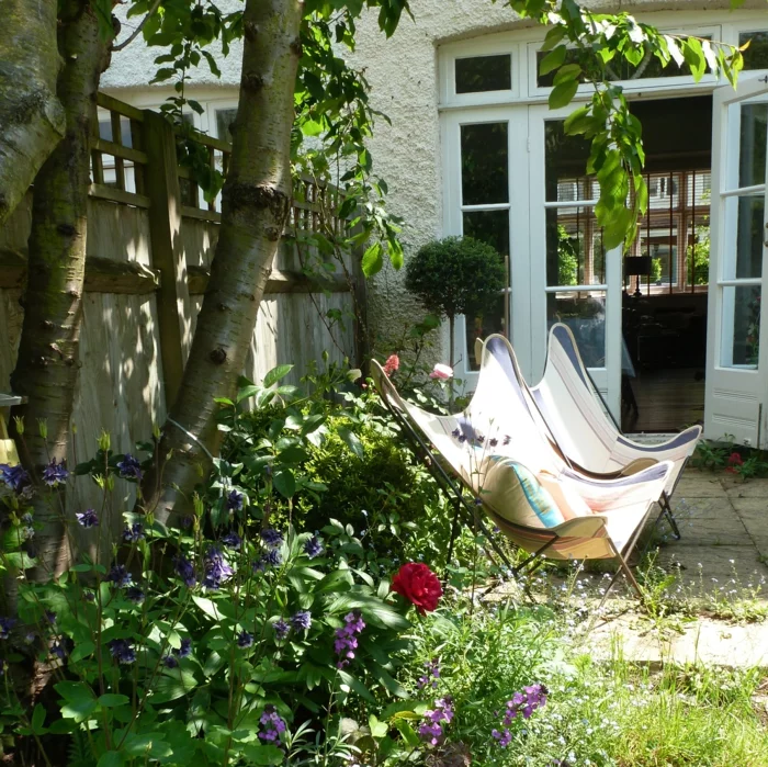 Gartengestaltung - gemütliche Sitzecke mit Sesseln