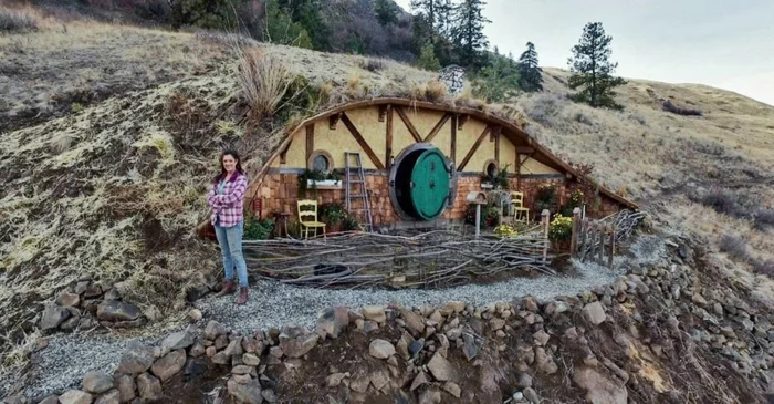 herrliches DIY Gartenhaus im Hobbit Stil von Kristie Wolfe aus Washington 