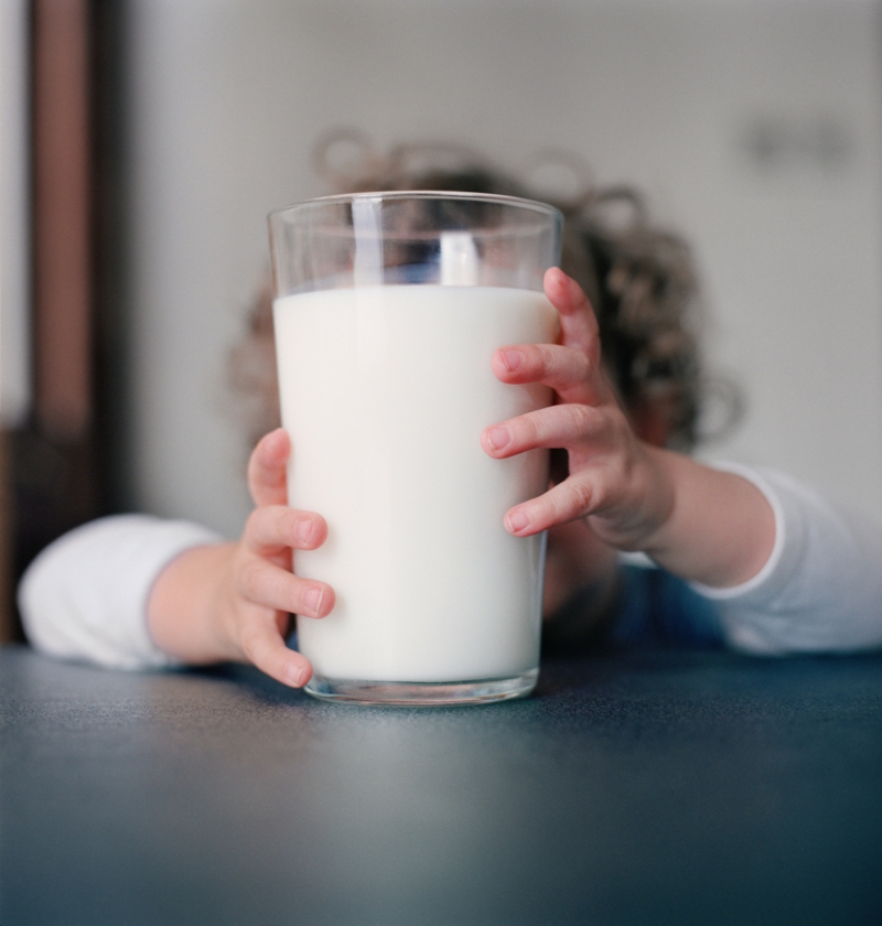 gesunde Ernährung für Kinder regelmäßig Milk trinken